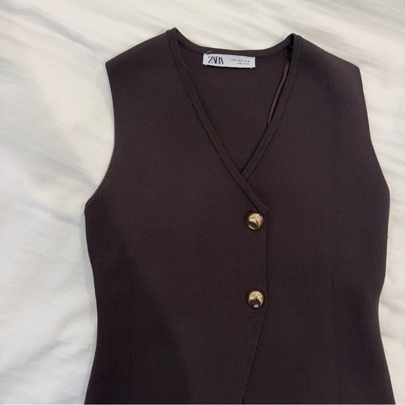 Zara Brown Sleeveless Knit Vest Top with Gold Buttons - Picture 2 of 3